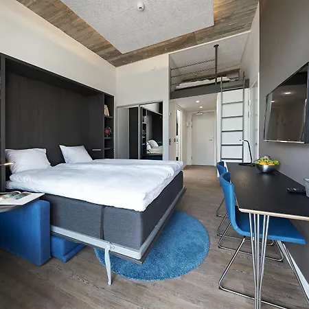 Apartmanhotel Living 4*