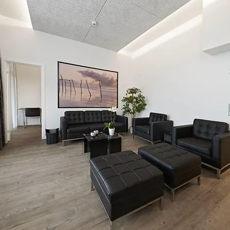 Apartmanhotel Living 4*