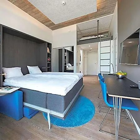 Aparthotel Living 4*