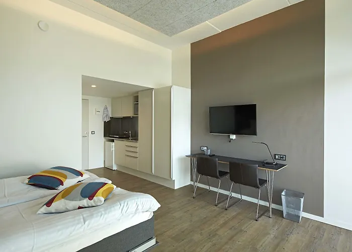 Apartmanhotel Living 4*