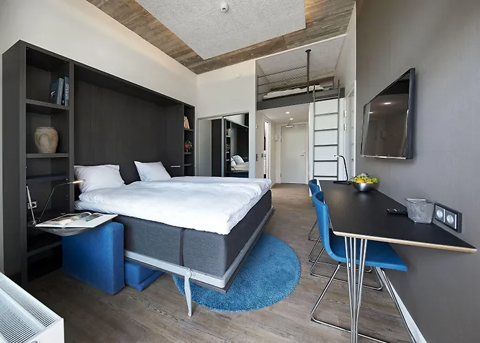 Apartmanhotel Living 4*